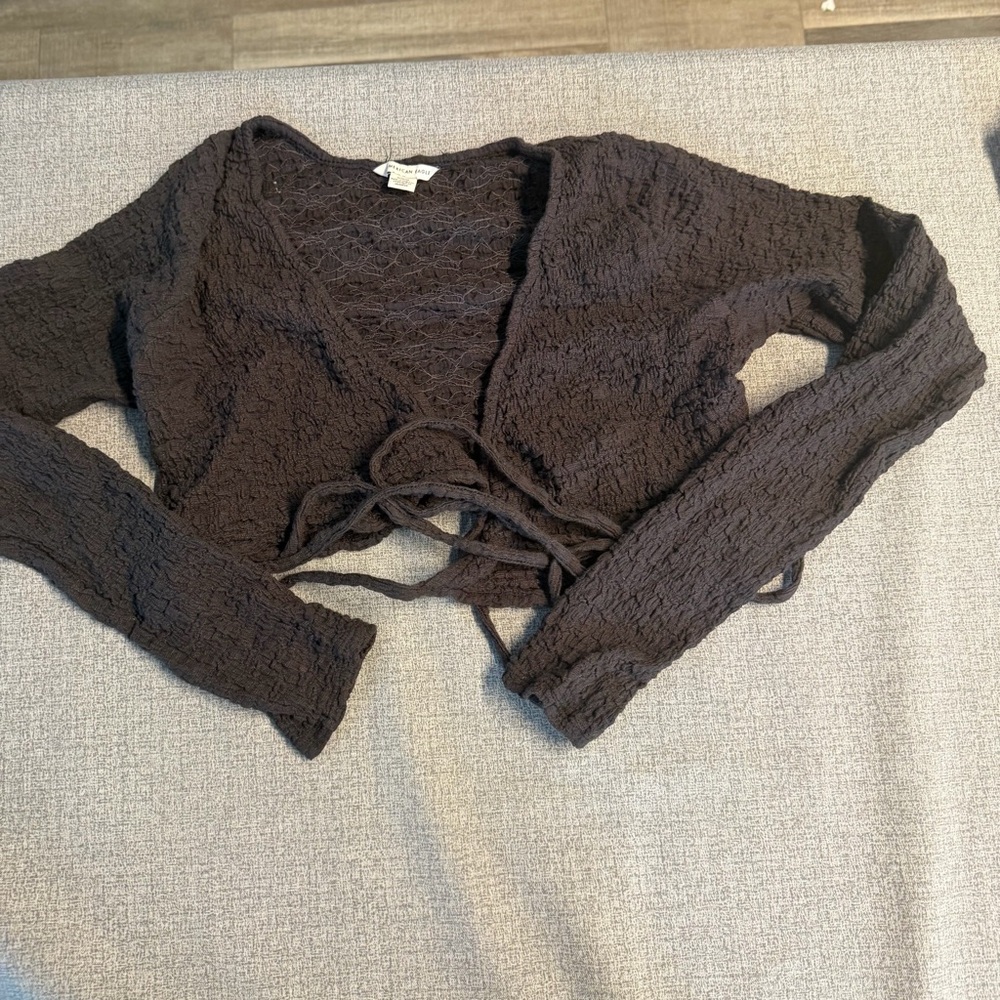 American Eagle Outfitters Dark gray Textured cropped wrap shirt size medium